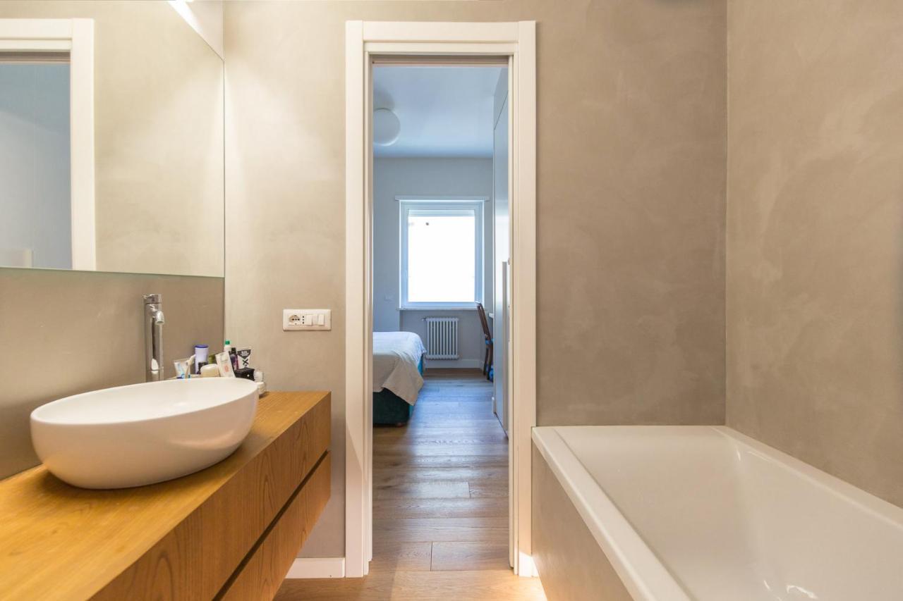 La Dolce Vita - Stylish Flat In Trastevere 100 Sqm Apartamento *