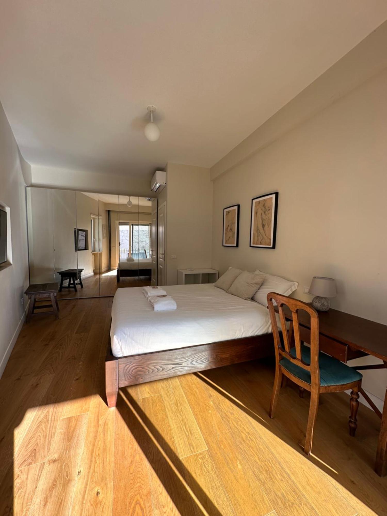 La Dolce Vita - Stylish Flat In Trastevere 100 Sqm * Rom