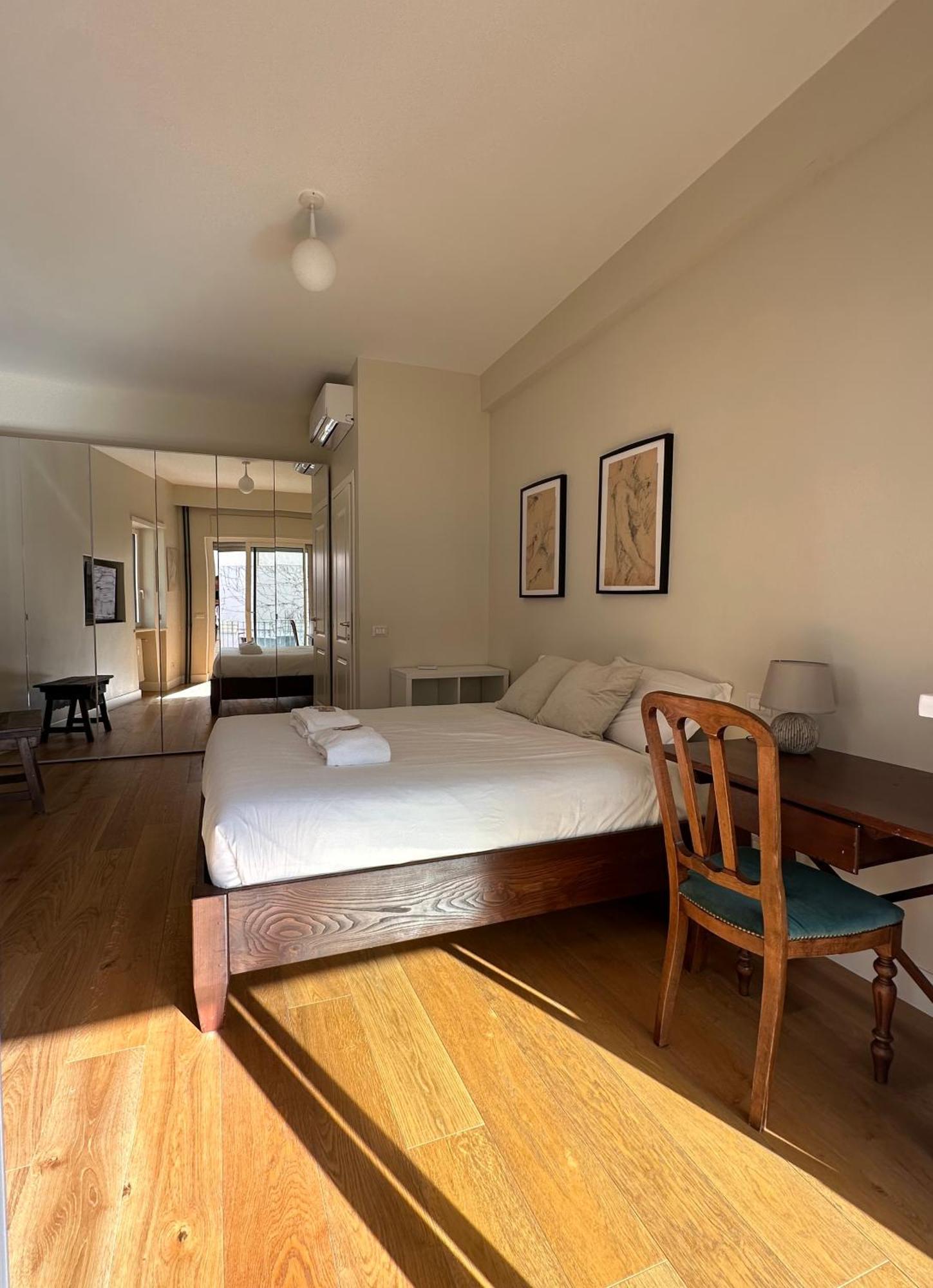 La Dolce Vita - Stylish Flat In Trastevere 100 Sqm Rom